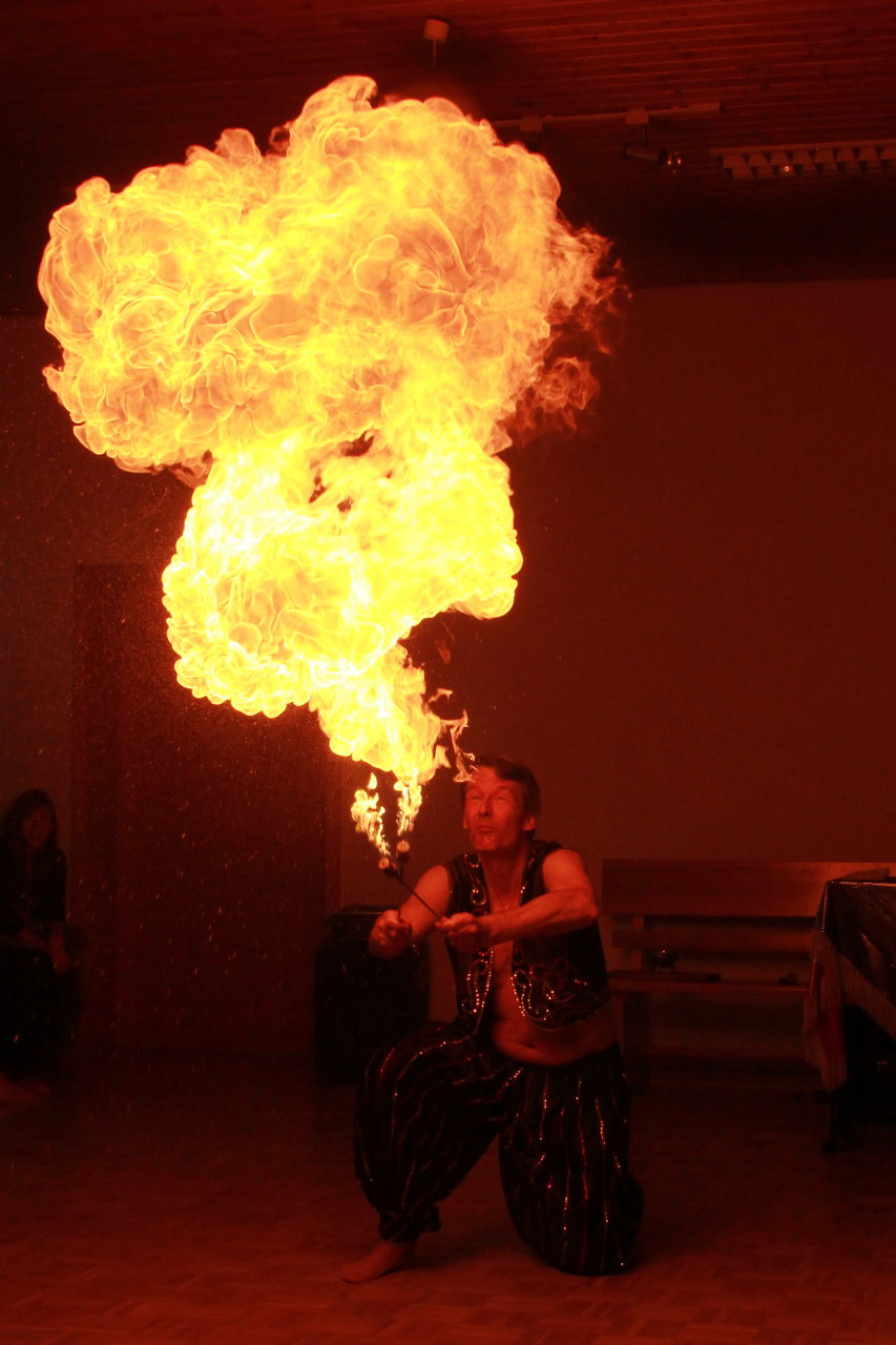 Feuer-Fakir-Show